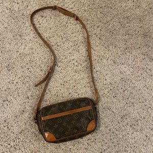 Vintage Louis Vuitton Messenger bag